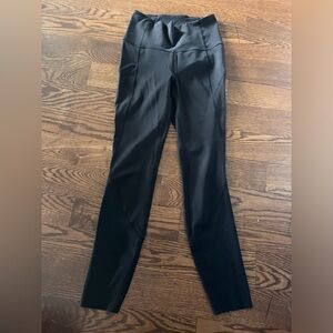 Lululemon high waisted black legging size 4
